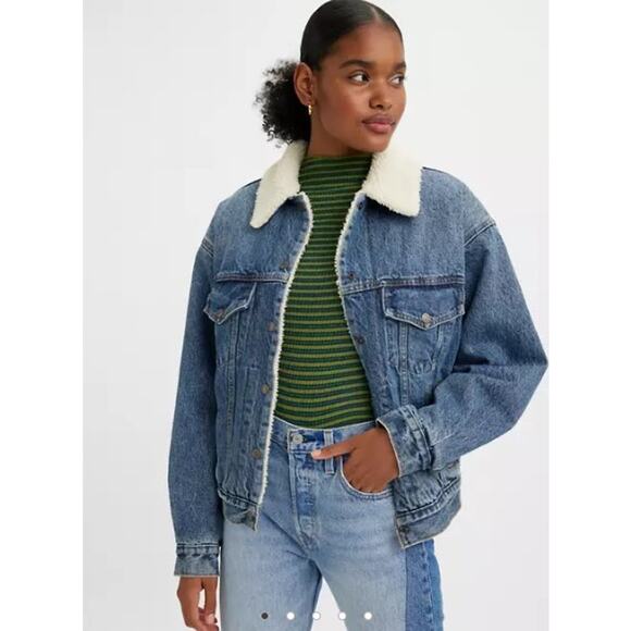 Levi's Jackets & Blazers - Levi's 90s sherpa trucker medium blue denim jean jacket women's medium